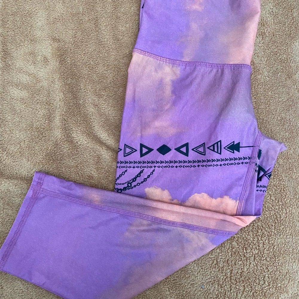 Teeki Capri size M leggings.